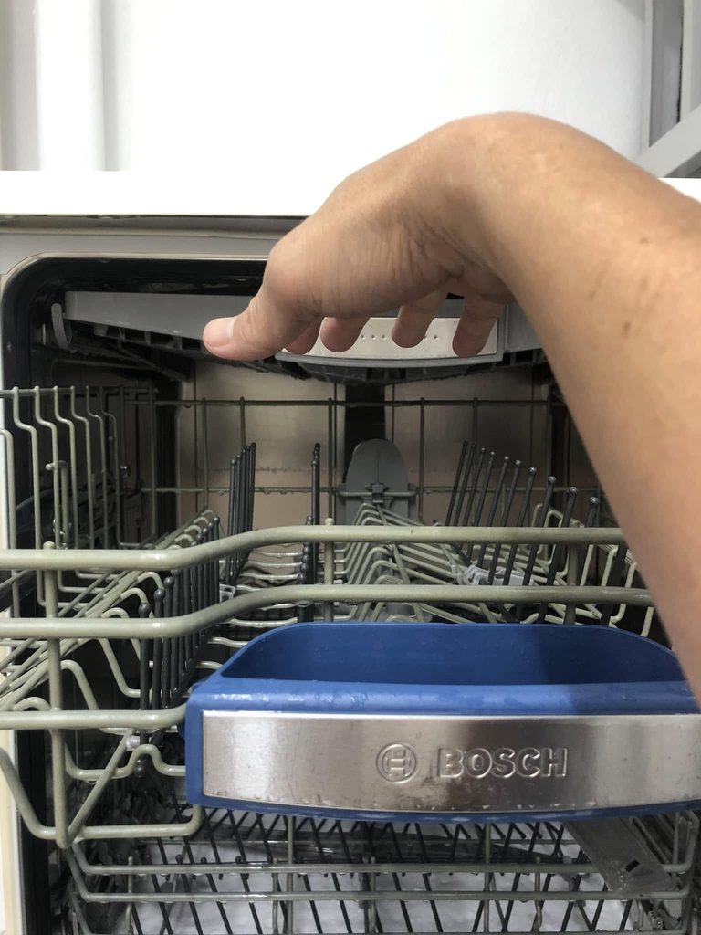 Dishwasher drain pump inspection